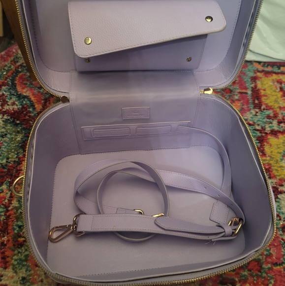 NWT Truly beauty makeup trunk with long shoulder handle - Picture 6 of 10